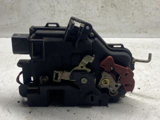 bontott AUDI A4 B6 Jobb hátsó Ajtózár