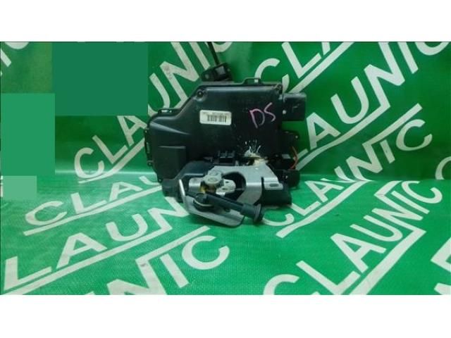 bontott AUDI A4 B6 Jobb hátsó Ajtózár