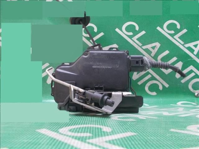 bontott AUDI A4 B6 Jobb hátsó Ajtózár