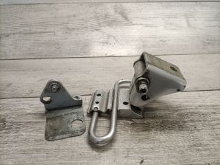 bontott AUDI A4 B6 Jobb hátsó Alsó Zsanér