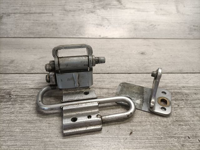 bontott AUDI A4 B6 Jobb hátsó Alsó Zsanér