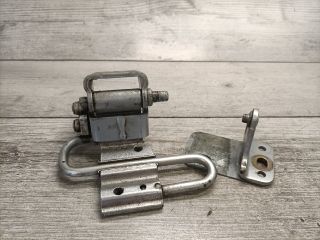 bontott AUDI A4 B6 Jobb hátsó Alsó Zsanér