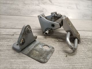 bontott AUDI A4 B6 Jobb hátsó Alsó Zsanér