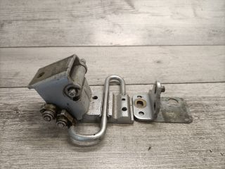 bontott AUDI A4 B6 Jobb hátsó Alsó Zsanér