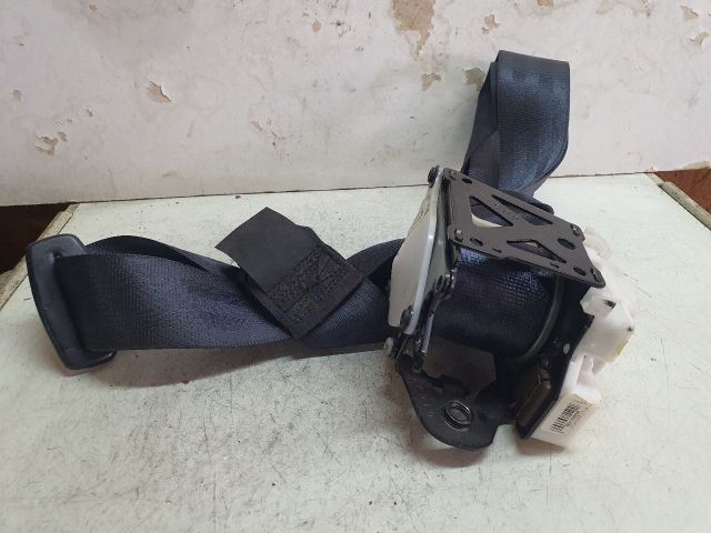 bontott AUDI A4 B6 Jobb hátsó Biztonsági Öv