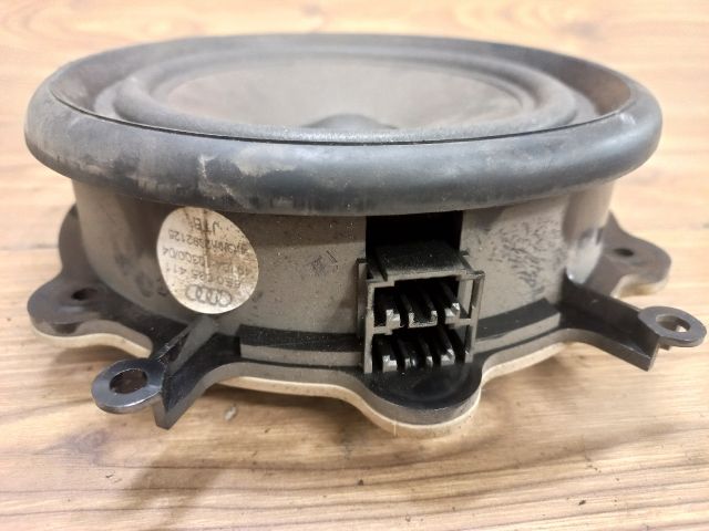 bontott AUDI A4 B6 Jobb hátsó Hangszóró