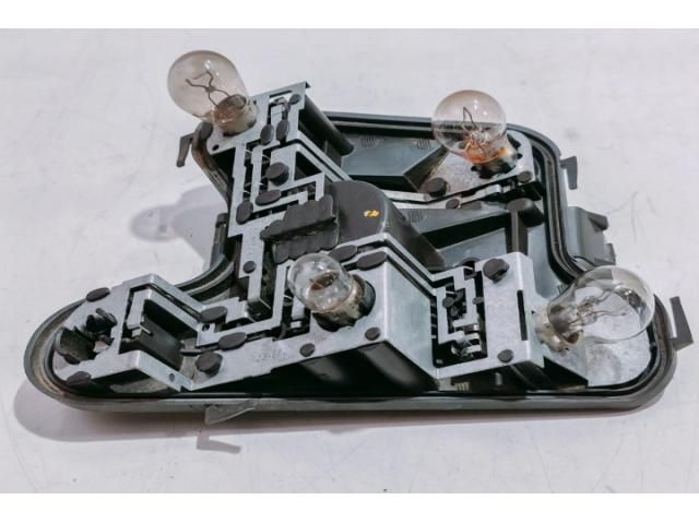 bontott AUDI A4 B6 Jobb Hátsó Lámpa Foglalat