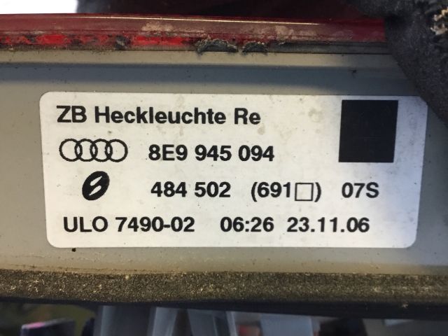 bontott AUDI A4 B6 Jobb Hátsó Lámpa