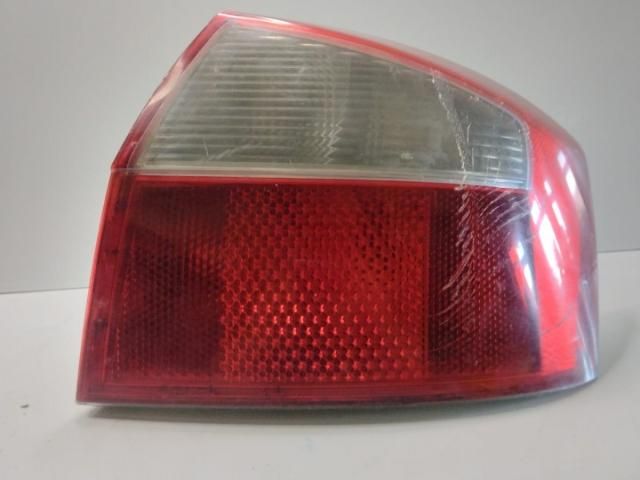bontott AUDI A4 B6 Jobb Hátsó Lámpa
