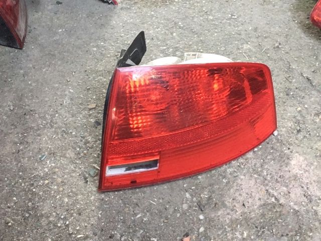 bontott AUDI A4 B6 Jobb Hátsó Lámpa