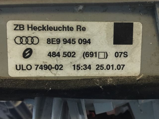 bontott AUDI A4 B6 Jobb Hátsó Lámpa