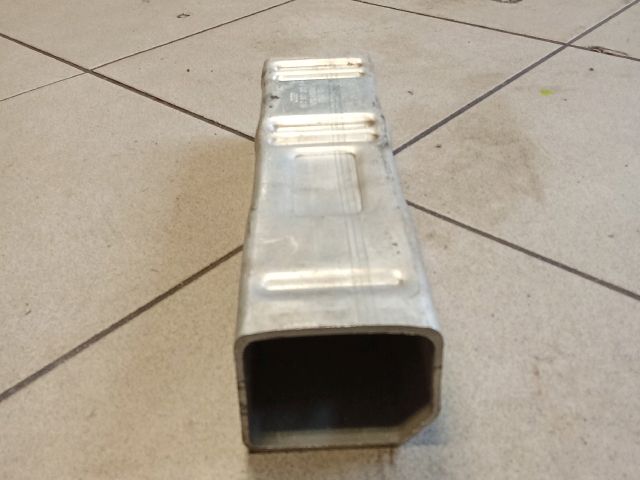 bontott AUDI A4 B6 Jobb hátsó Lökhárító Merevítő (Fém)