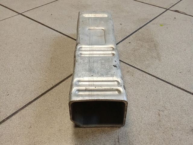 bontott AUDI A4 B6 Jobb hátsó Lökhárító Merevítő (Fém)