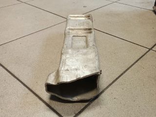 bontott AUDI A4 B6 Jobb hátsó Lökhárító Merevítő (Fém)