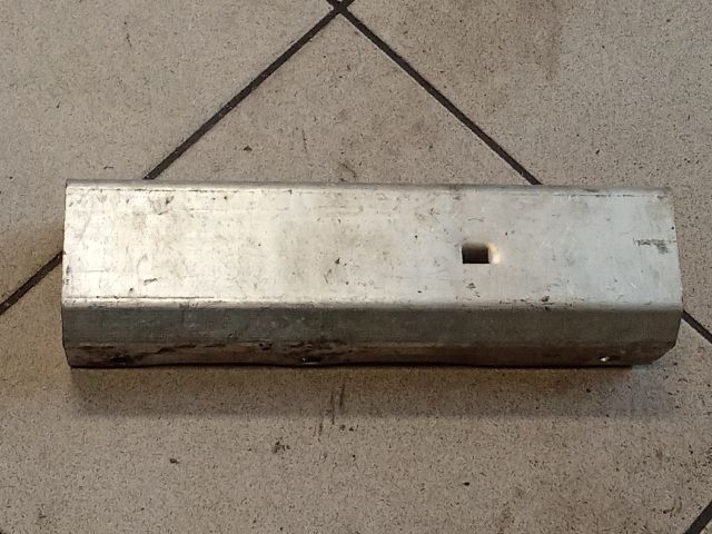 bontott AUDI A4 B6 Jobb hátsó Lökhárító Merevítő (Fém)