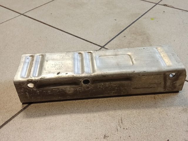 bontott AUDI A4 B6 Jobb hátsó Lökhárító Merevítő (Fém)