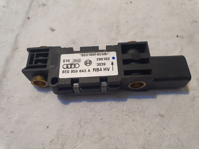 bontott AUDI A4 B6 Jobb hátsó Oldal Ütközés Érzékelő