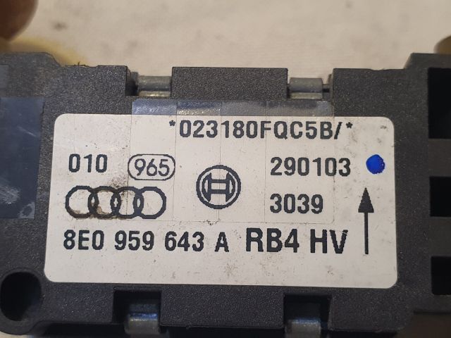 bontott AUDI A4 B6 Jobb hátsó Oldal Ütközés Érzékelő