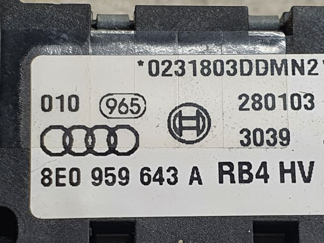 bontott AUDI A4 B6 Jobb hátsó Oldal Ütközés Érzékelő