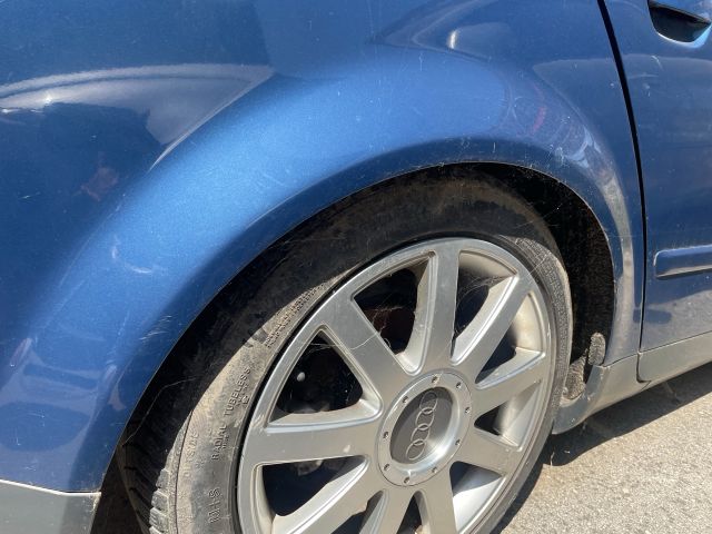 bontott AUDI A4 B6 Jobb hátsó Sárvédő