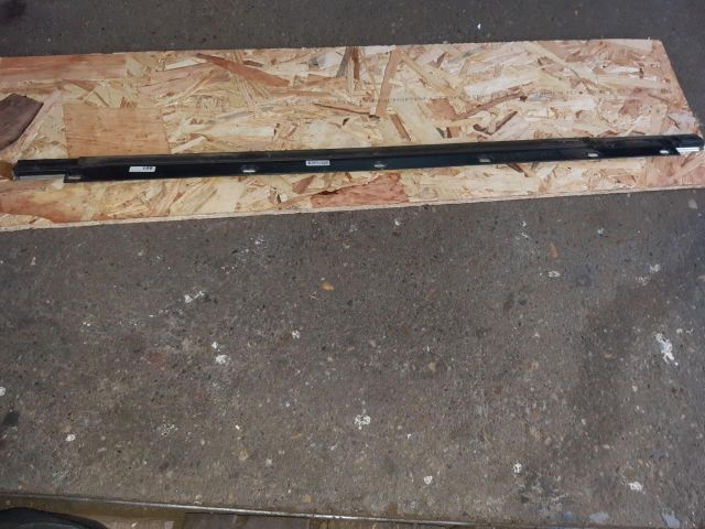 bontott AUDI A4 B6 Jobb hátsó Vízlehúzó Gumicsík