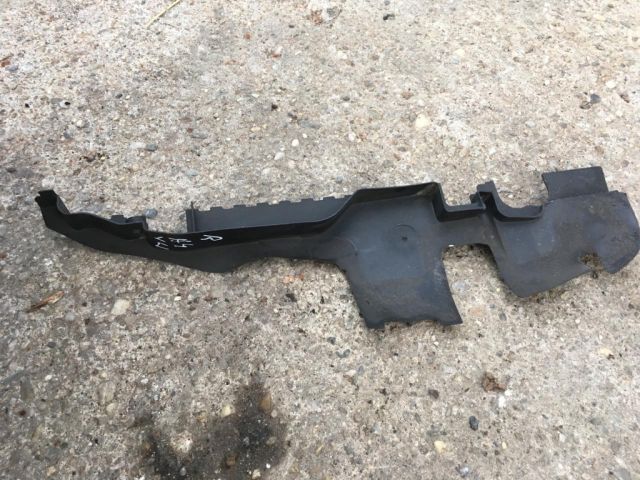 bontott AUDI A4 B6 Jobb Hűtő Légterelő