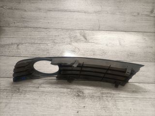 bontott AUDI A4 B6 Jobb Ködfényszóró Lámpakeret