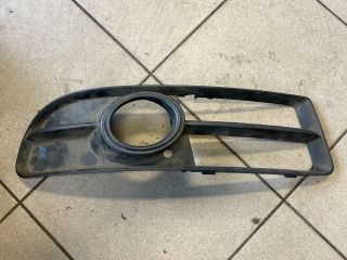 bontott AUDI A4 B6 Jobb Ködlámpa Rács