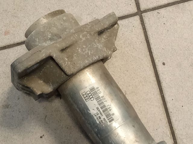 bontott AUDI A4 B6 Jobb Lökhárító Tartó Nyúlványvég