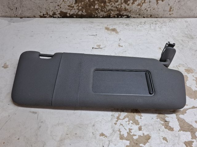 bontott AUDI A4 B6 Jobb Napellenző