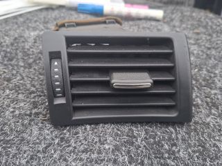 bontott AUDI A4 B6 Jobb Szellőző