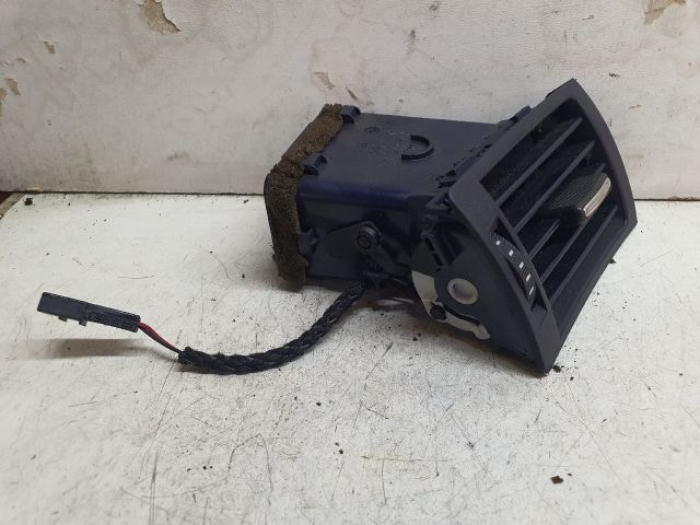 bontott AUDI A4 B6 Jobb Szellőző