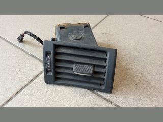 bontott AUDI A4 B6 Jobb Szellőző