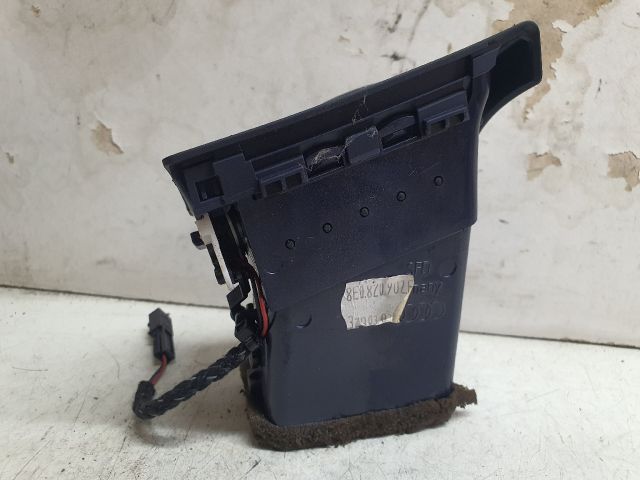 bontott AUDI A4 B6 Jobb Szellőző