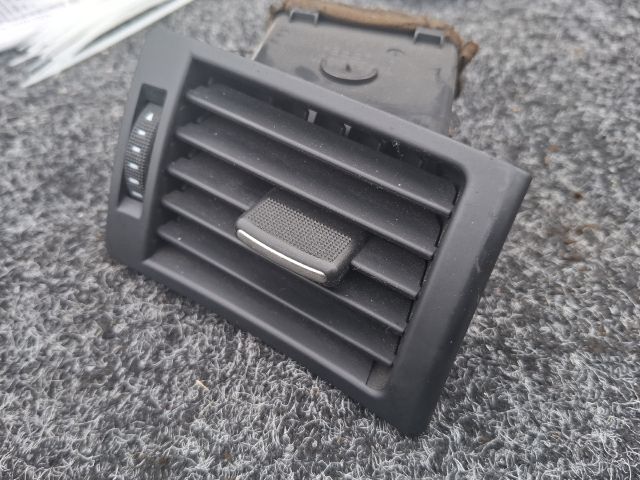 bontott AUDI A4 B6 Jobb Szellőző