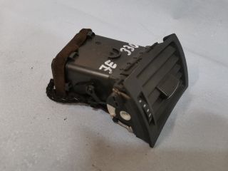 bontott AUDI A4 B6 Jobb Szellőző