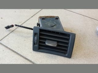 bontott AUDI A4 B6 Jobb Szellőző