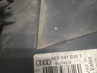 bontott AUDI A4 B6 Jobb Xenon Fényszóró