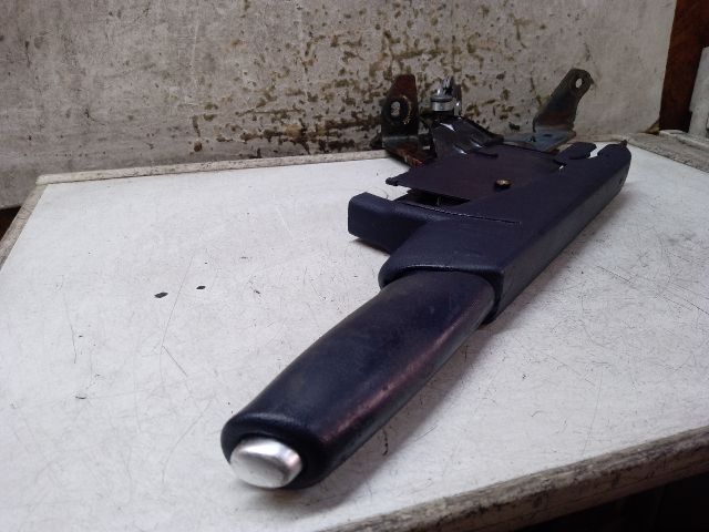 bontott AUDI A4 B6 Kézifék Kar