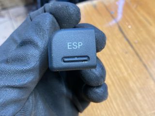 bontott AUDI A4 B6 Kipörgésgátló Kapcsoló