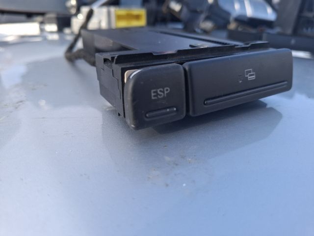 bontott AUDI A4 B6 Kipörgésgátló Kapcsoló