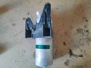 bontott AUDI A4 B6 Klíma Párátlanító Tartály