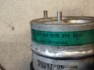 bontott AUDI A4 B6 Klíma Párátlanító Tartály