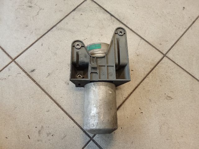 bontott AUDI A4 B6 Klíma Párátlanító Tartály