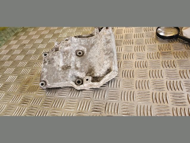 bontott AUDI A4 B6 Klíma Tartó Bak