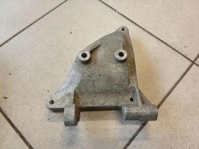 bontott AUDI A4 B6 Klímakompresszor Tartó Bak