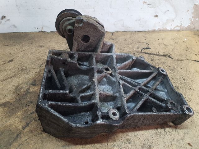 bontott AUDI A4 B6 Klímakompresszor Tartó Bak