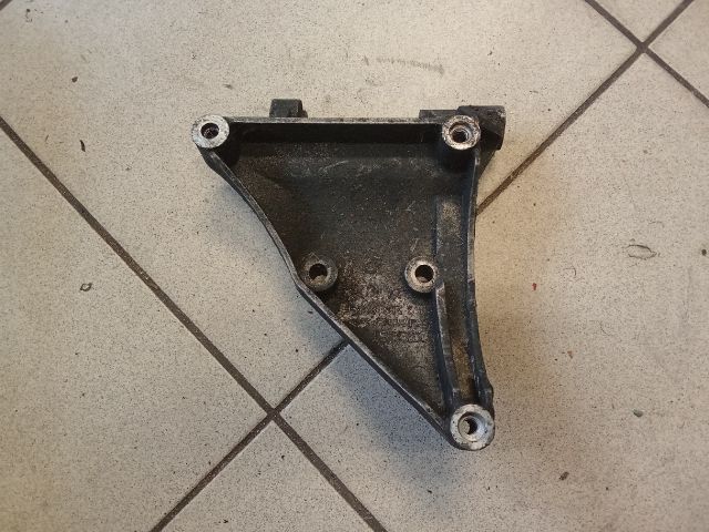 bontott AUDI A4 B6 Klímakompresszor Tartó Bak