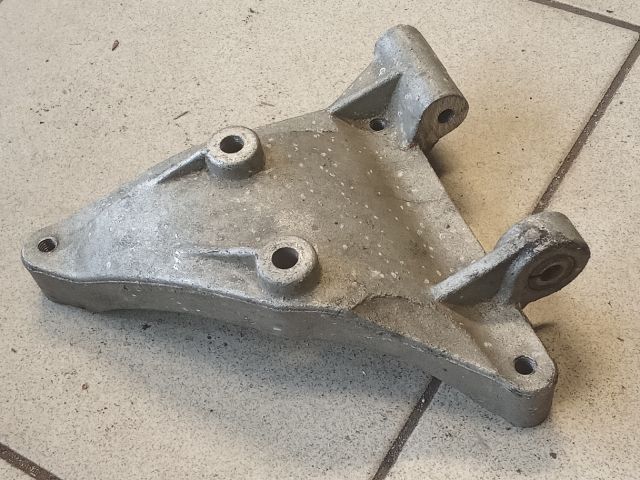 bontott AUDI A4 B6 Klímakompresszor Tartó Bak