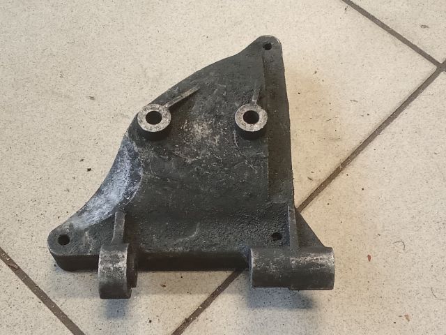 bontott AUDI A4 B6 Klímakompresszor Tartó Bak